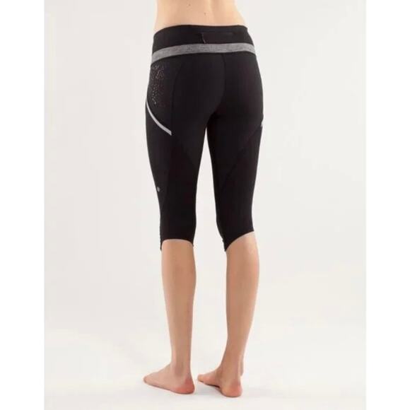 Lululemon Black and Gray Run A Marathon Crop Capri Leggings Size 4 - Picture 2 of 16